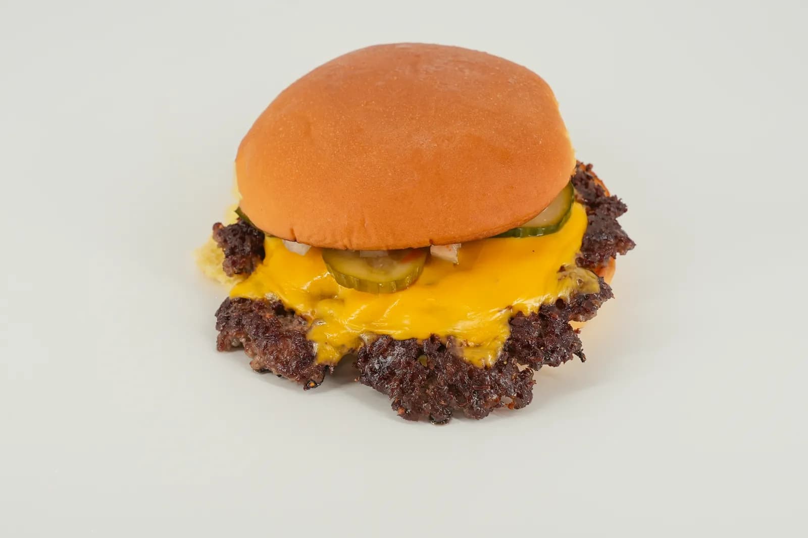 BUNEX Cheeseburger mit Smash Patty, Käse und Gurke